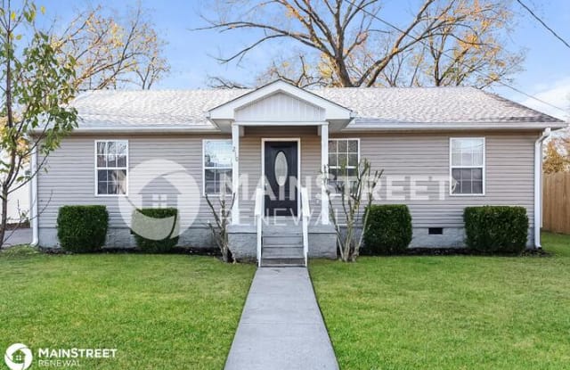 210 University Avenue - 210 University Avenue, Lebanon, TN 37087