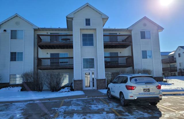 SW 2 Bedroom 1 bath Condo, Balcony, Fireplace and Garage photos photos