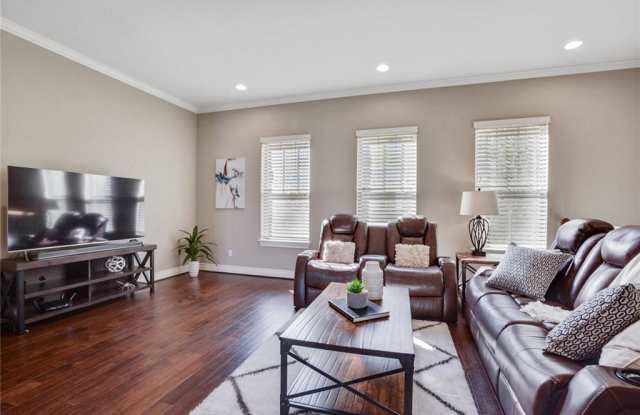 1141 Highknoll LN Gallery 3