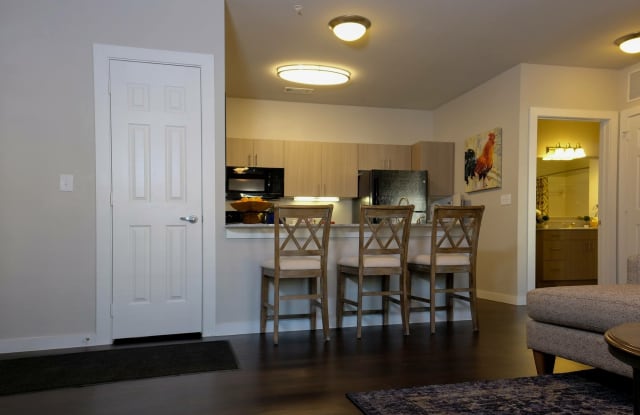 Woodcreek Apartments photos photos