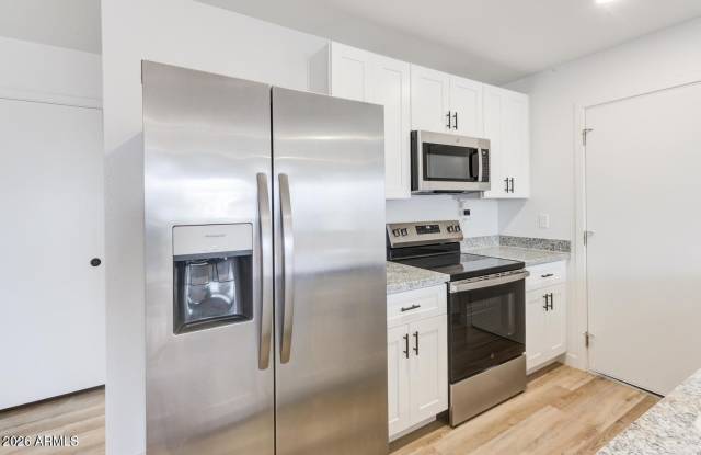 2117 W MARIPOSA Street photos photos