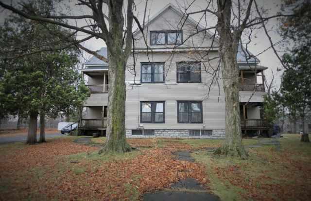 103 E Remington St photos photos