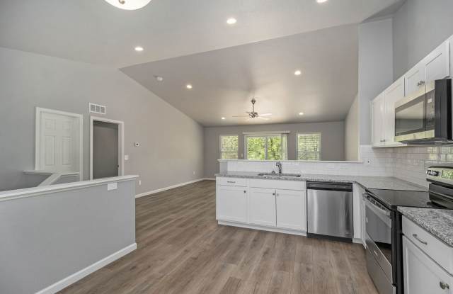 Move in by September 30th and receive FREE rent for both September and October. Take advantage of this limited-time offer and enjoy significant savings at move-in with a reduced security deposit of just $1,000! Gallery 4