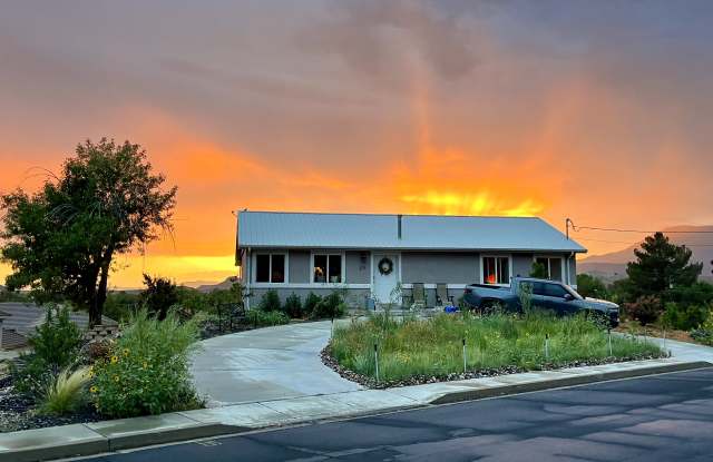 271 N 100 E - 271 North 100 East, La Verkin, UT 84745