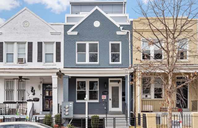 Modern Two Bed - Two Bath in Kingman Park! photos photos Modern Two Bed - Two Bath in Kingman Park! photos photos