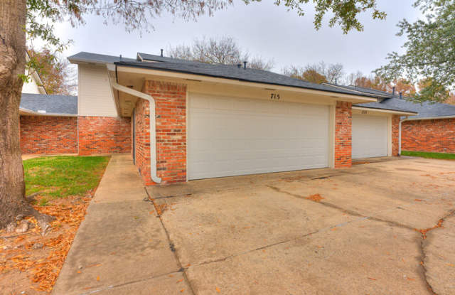 631 36th Avenue Northwest - 631 36th Avenue Northwest, Norman, OK 73071