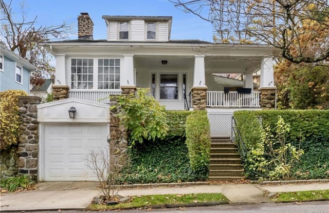 630 Hanover Place - 630 Hanover Place, Mount Vernon, NY 10552