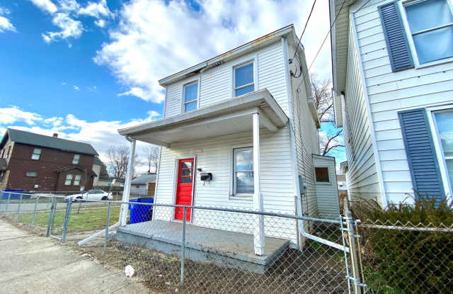 The Vine Property --READY TO RENT TODAY! - 906 Vine Street, Hamilton, OH 45011