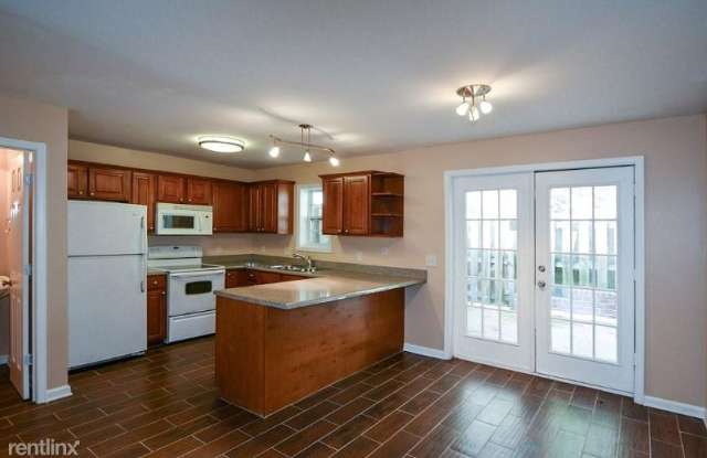 1014 Summer Place Gallery 4