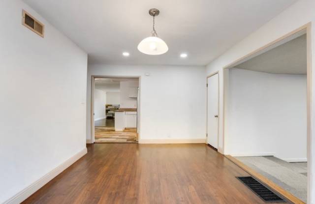 1654 Hemlock Street Gallery 3