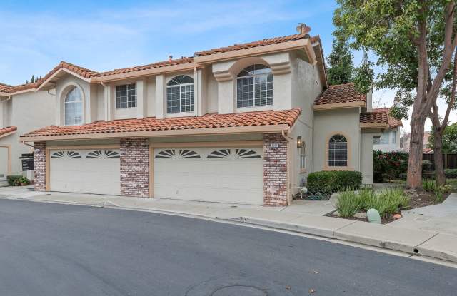 Newly Remodeled Townhome in Desirable Community! photos photos