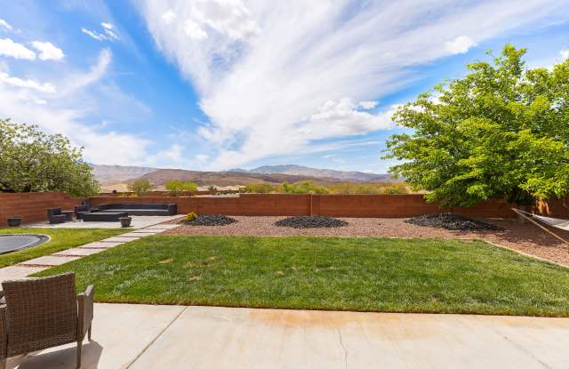 225 Falcon Court Gallery 3