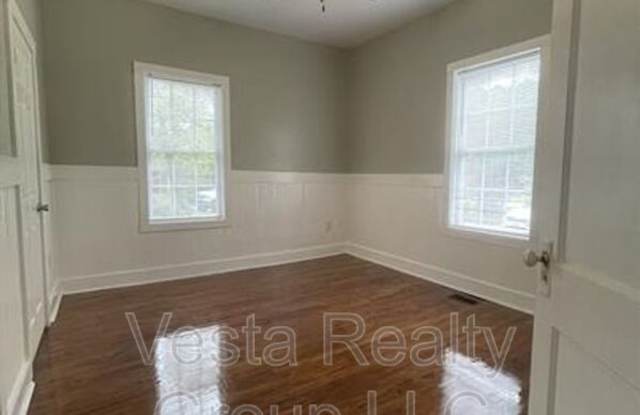 7 Emory Street Gallery 4
