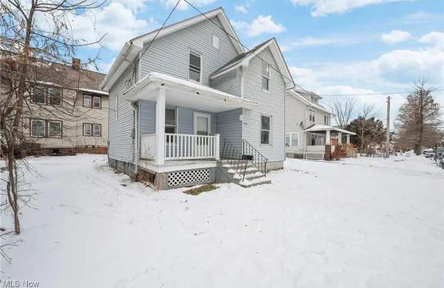 Charming 3-Bedroom Property in Prime Location photos photos