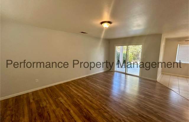 Spacious 4 Bed/3 Bath NW Bakersfield Home with Security Deposit Alternative Option Gallery 4