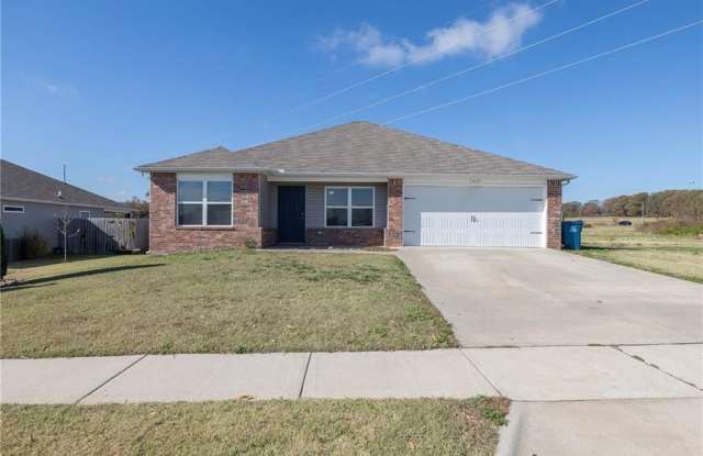 7009  NW Meadows  WY - 7009 Northwest Meadows Way, Highfill, AR 72713