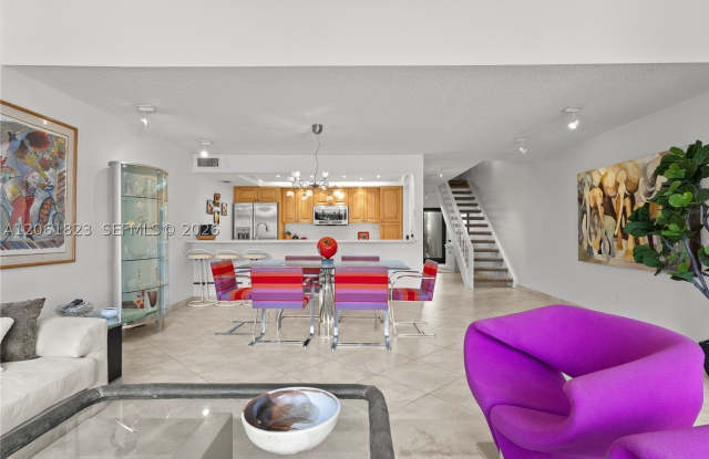 8133 SW 86th Ter Gallery 1