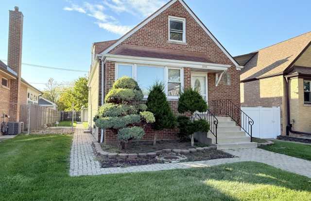 5850 S Neva Avenue photos photos