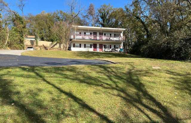 West Knoxville 37922 - 1 bedroom apartment with updated interior - Contact Mac Tobler (865)755-3075 photos photos