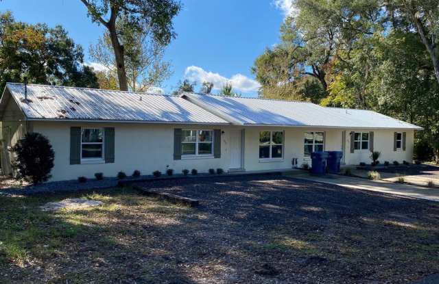 302 Ballard - 302 Ballard Avenue, North DeLand, FL 32724