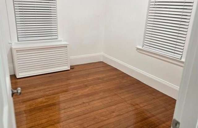22 Grape Street Gallery 3