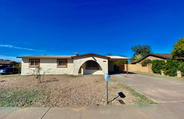 5804 N 69th Dr photos photos