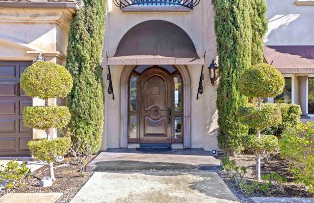 Gorgeously Updated 5 Bedroom Home with Views! Gallery 4