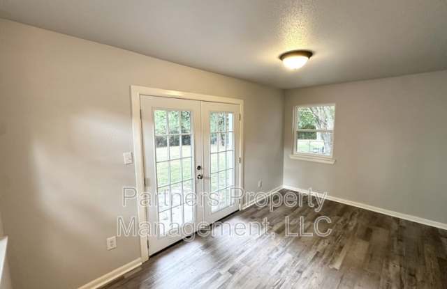 2409 Cottonwood Place Gallery 4