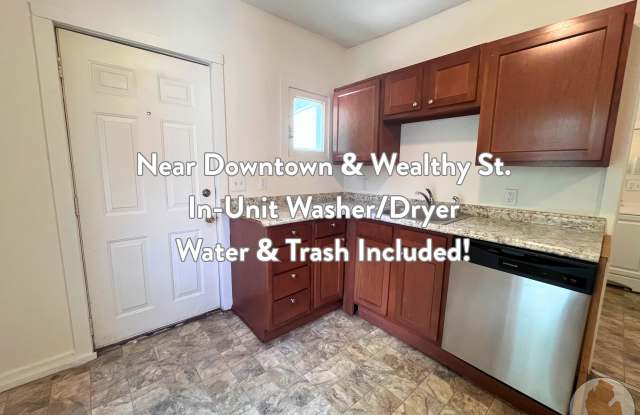 1046 Lafayette Avenue Southeast - 2 photos photos 1046 Lafayette Avenue Southeast - 2 photos photos