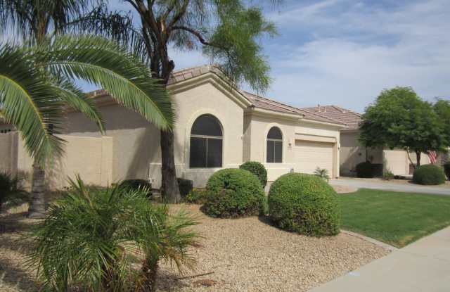 13638 W Holly St Gallery 2