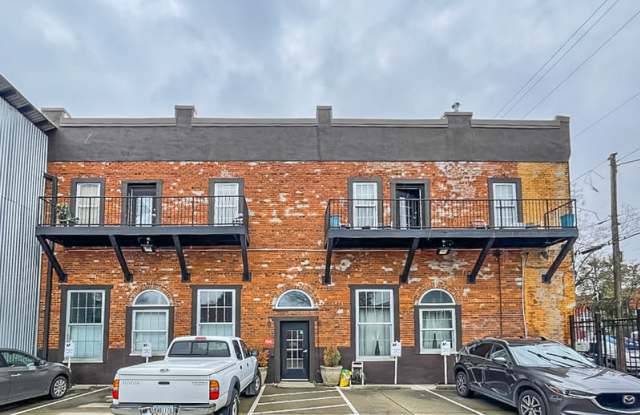 267 Peters St SW photos photos
