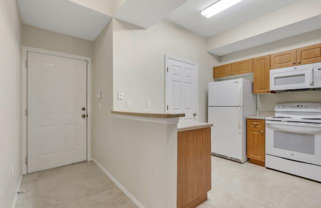 9025 Colby Dr Gallery 3