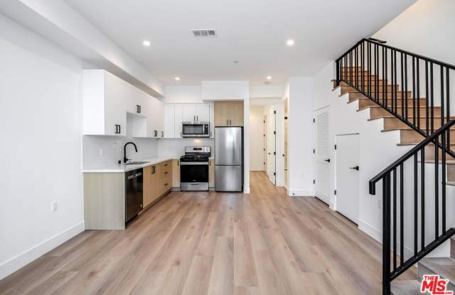 11241 Morrison St photos photos