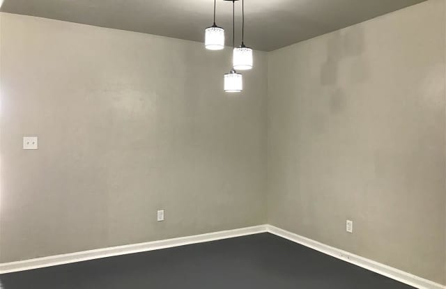 7021 SW 17TH Place Gallery 3