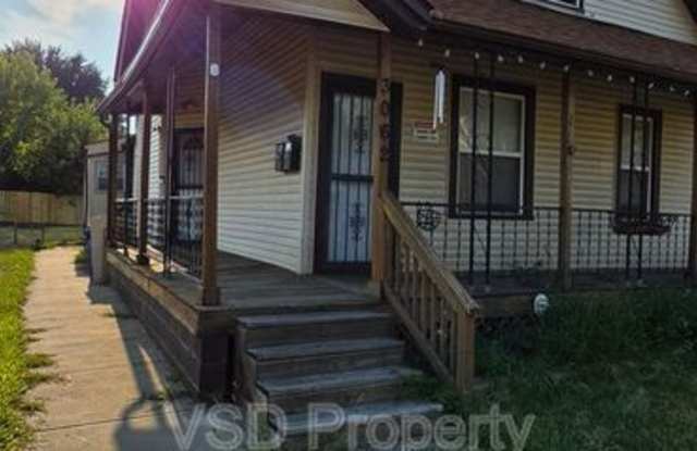3062 W 51 St photos photos