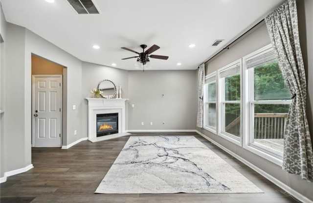 6030 Ellington Cove Gallery 4