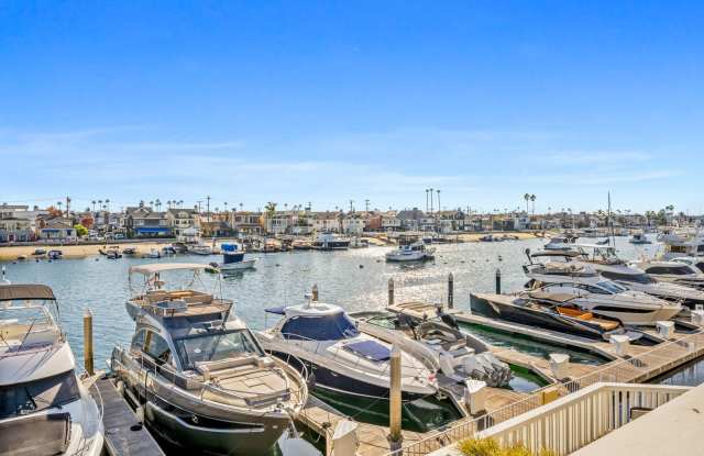 End Unit in gated Bayside Cove! Bayfront with Expansive Patios - 1033 Bayside Cove, Newport Beach, CA 92660