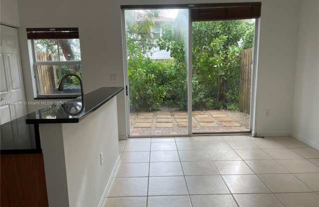 2601 SW 120th Ter Gallery 3