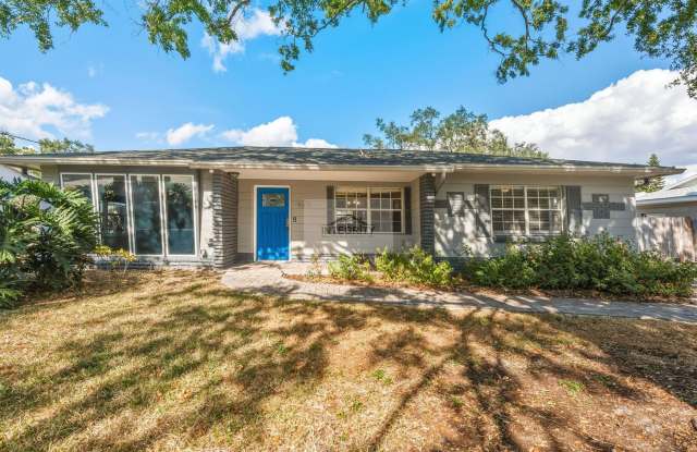 3 Bed/2 Bath, 1,406 Sqft - 4619 W Bay Villa Dr Tampa, FL 33611 - 4619 West Bay Villa Avenue, Tampa, FL 33611