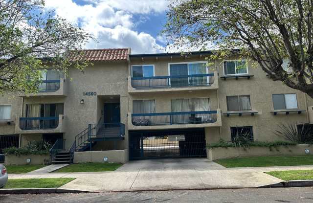 3 Bedrooms and 3 baths condo unit in the heart of Sherman Oaks. photos photos