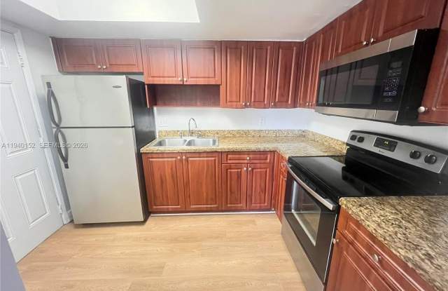 1201 SW 50th Ave photos photos