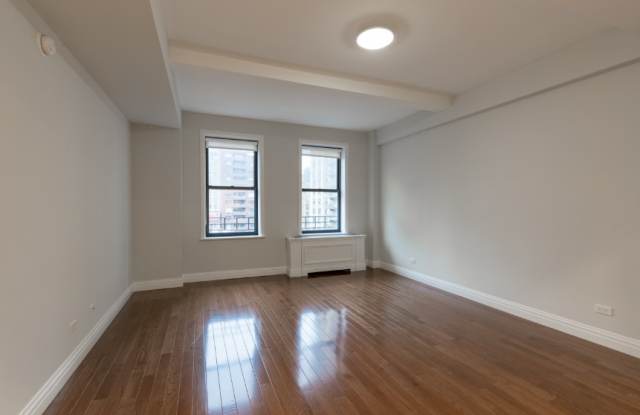 204 W 70th St Gallery 3