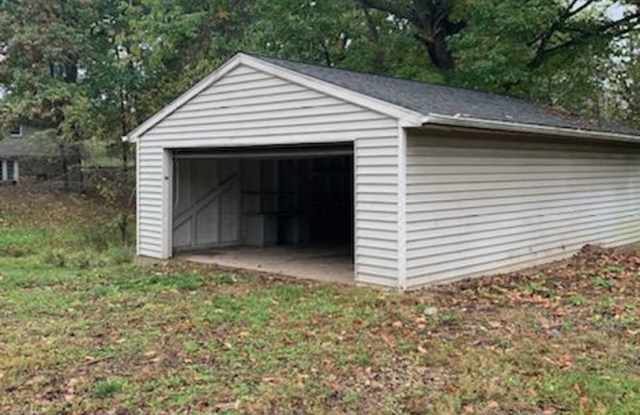 Private 4 Bedroom 2 1/2 Bath House Gallery 4