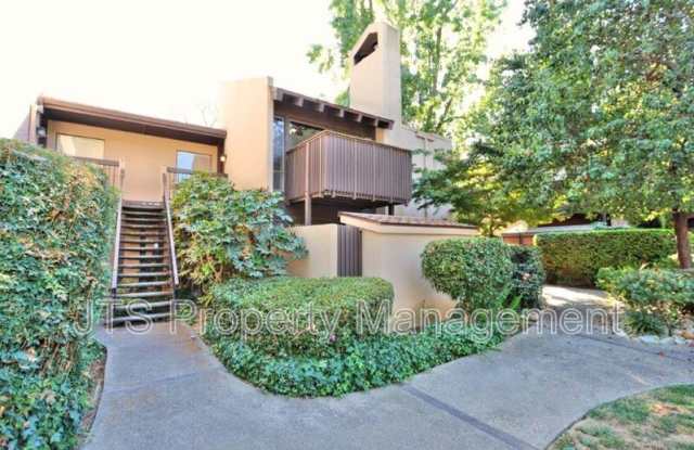 2208 Woodside Ln - 2208 Woodside Lane, Arden-Arcade, CA 95825