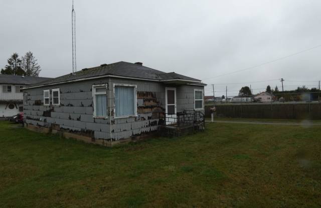 321 Park - APPLICATION PENDING - 321 East Park Avenue, Port Angeles, WA 98362