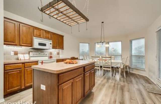 1230 Crooked Creek Court Gallery 3