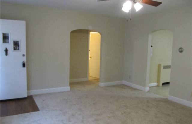 5003 Winchester Avenue Gallery 4