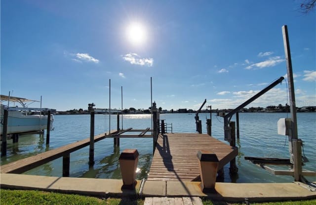 223 176TH AVENUE E - 223 176th Avenue, Redington Shores, FL 33708