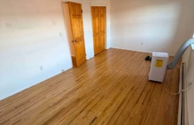 545 Bramhall Ave Gallery 1