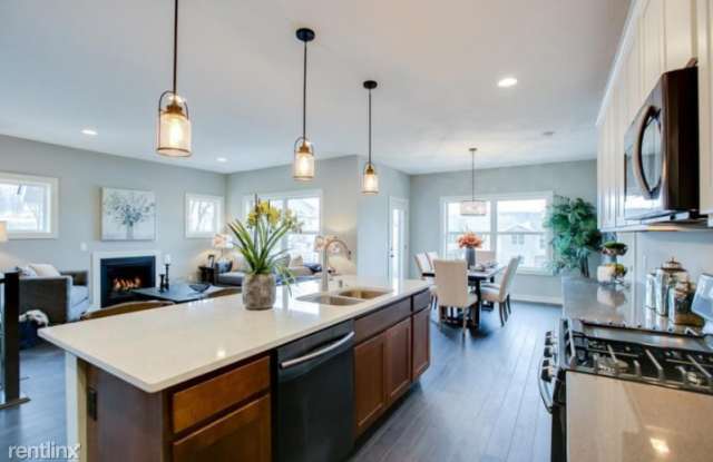 18585 Joplin Ave - 18585 Joplin Avenue, Lakeville, MN 55044